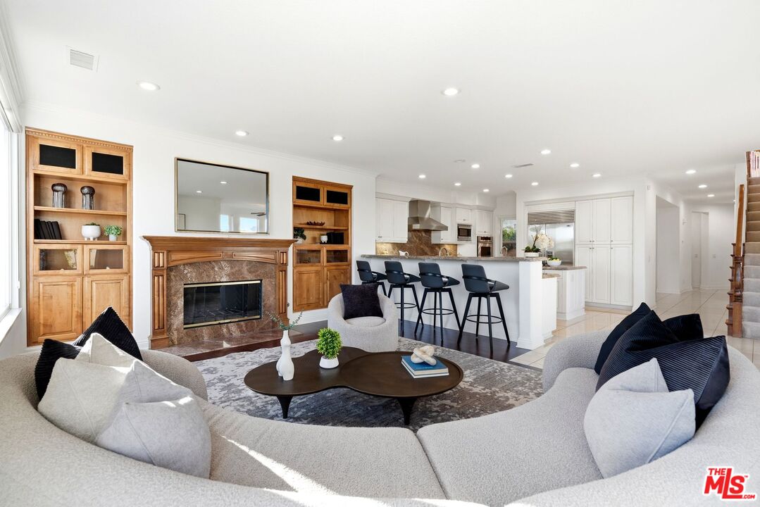 20274 Vía Medici Porter Ranch, CA 91326 - Photo 16 of 56