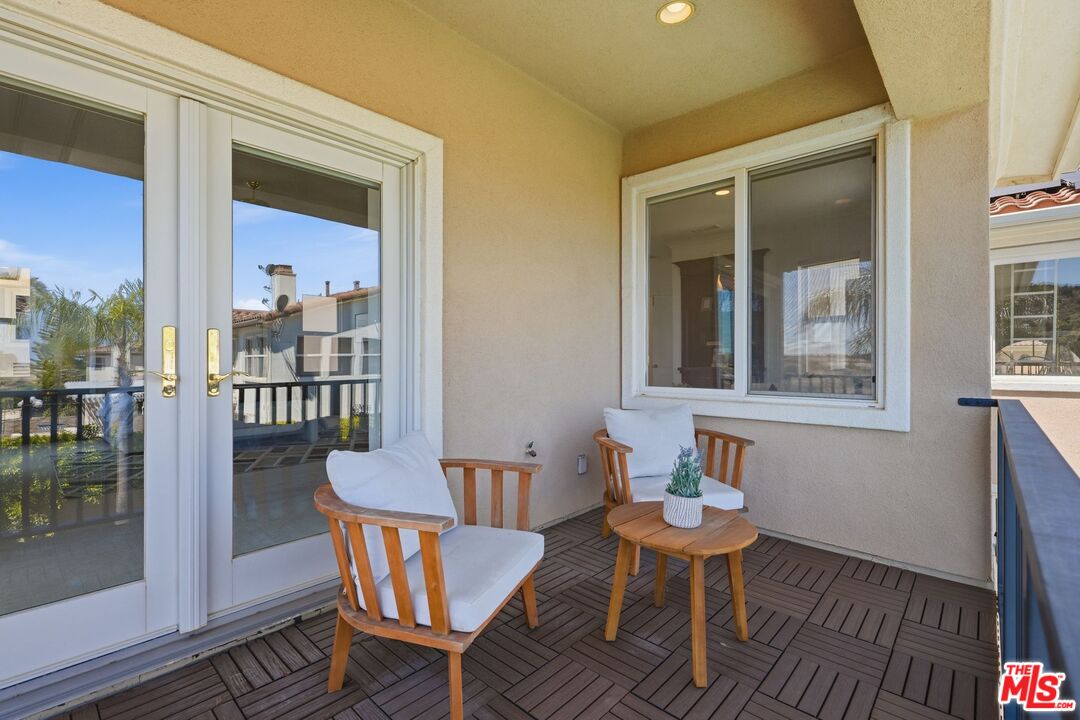 20274 Vía Medici Porter Ranch, CA 91326 - Photo 31 of 56