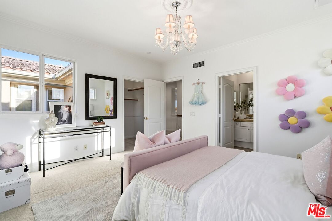 20274 Vía Medici Porter Ranch, CA 91326 - Photo 34 of 56