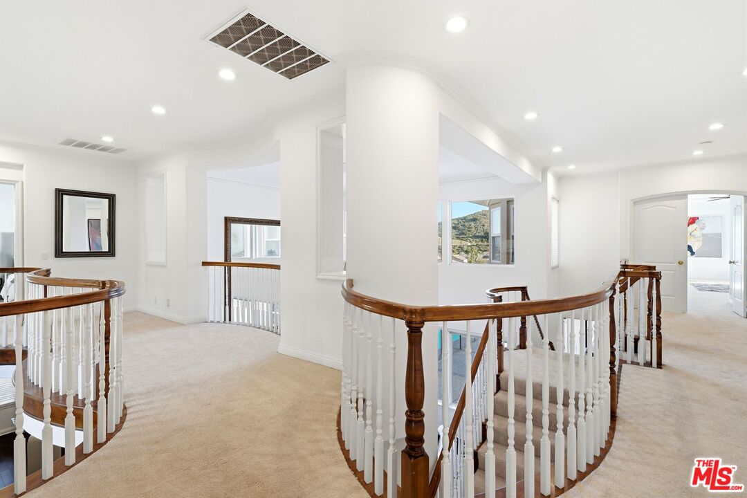 20274 Vía Medici Porter Ranch, CA 91326 - Photo 36 of 56