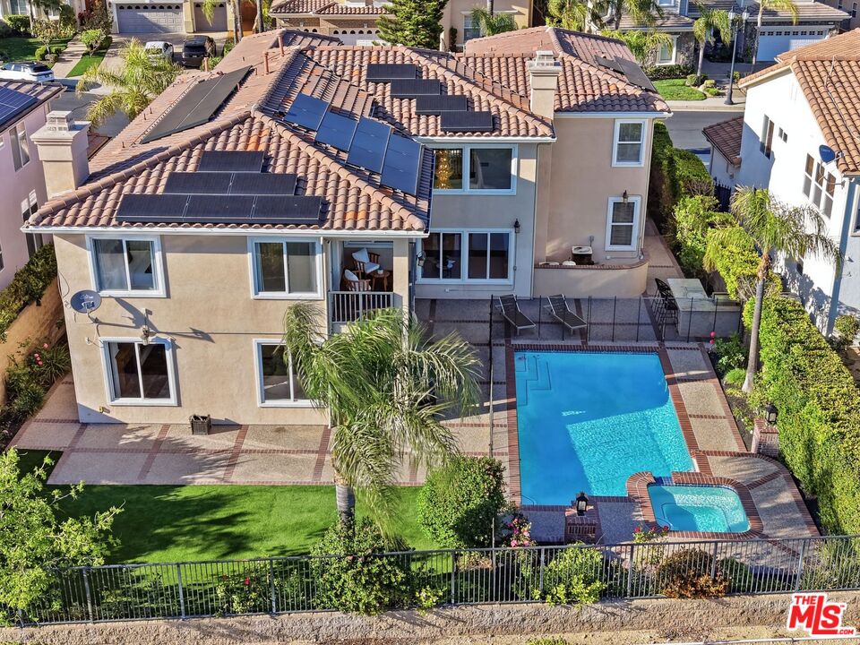 20274 Vía Medici Porter Ranch, CA 91326 - Photo 47 of 56