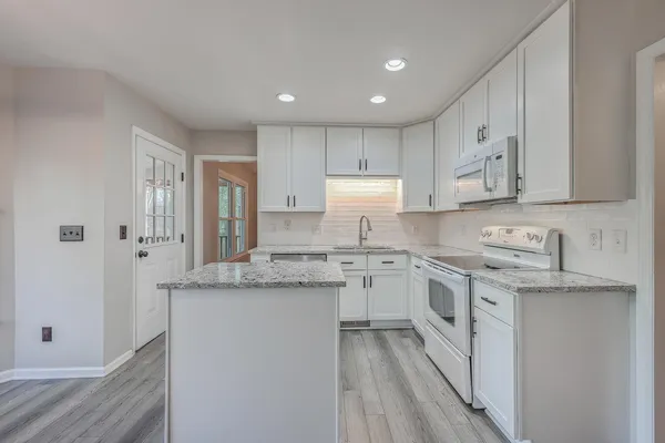 $3,795 | 478 Mt Royall Drive, Mount Pleasant, SC 29464