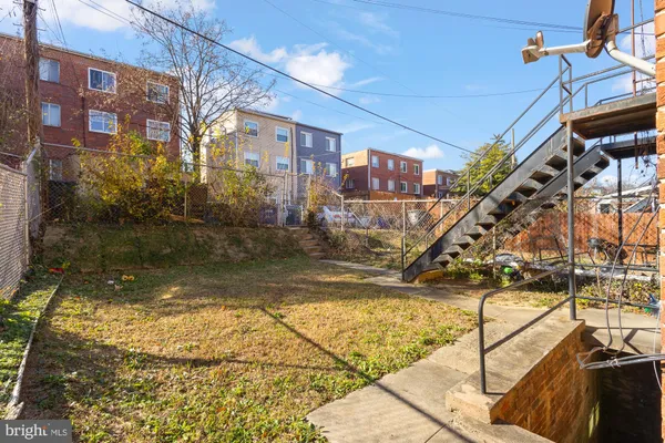 $594,999 | 227 Hawaii Avenue Northeast, Washington, DC 20011