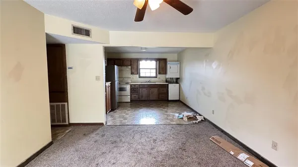 $9,000 | 1356 South Post Oak Road, Sulphur, LA 70663
