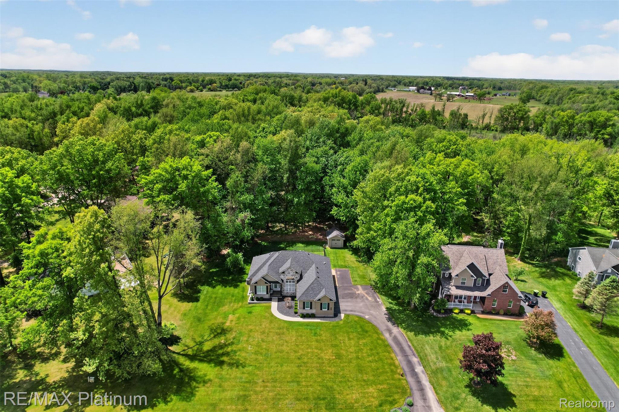 5060 Yax Pointe Drive Howell, MI 48843 - Photo 43 of 61 DJI_0258.jpg