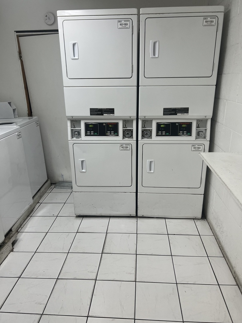 1227 South Harlem Avenue, Unit 512 Berwyn, IL 60402 - Photo 22 of 28 a utility room with washer and dryer
