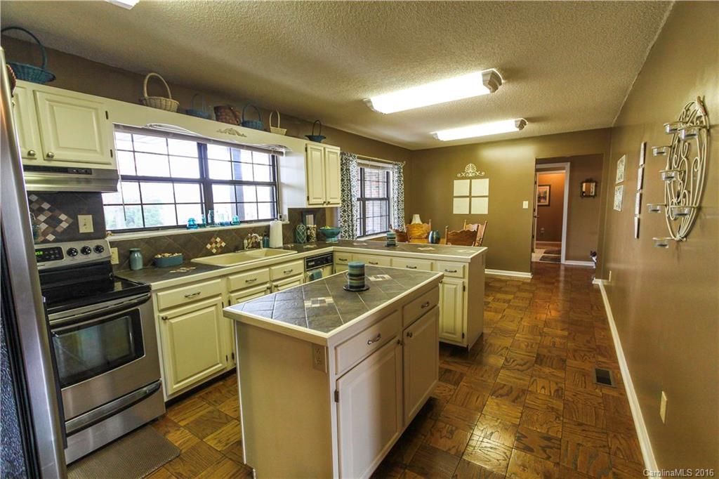 183 Treebark Road Statesville, NC 28625 - Photo 10 of 22 Gallery Image 10