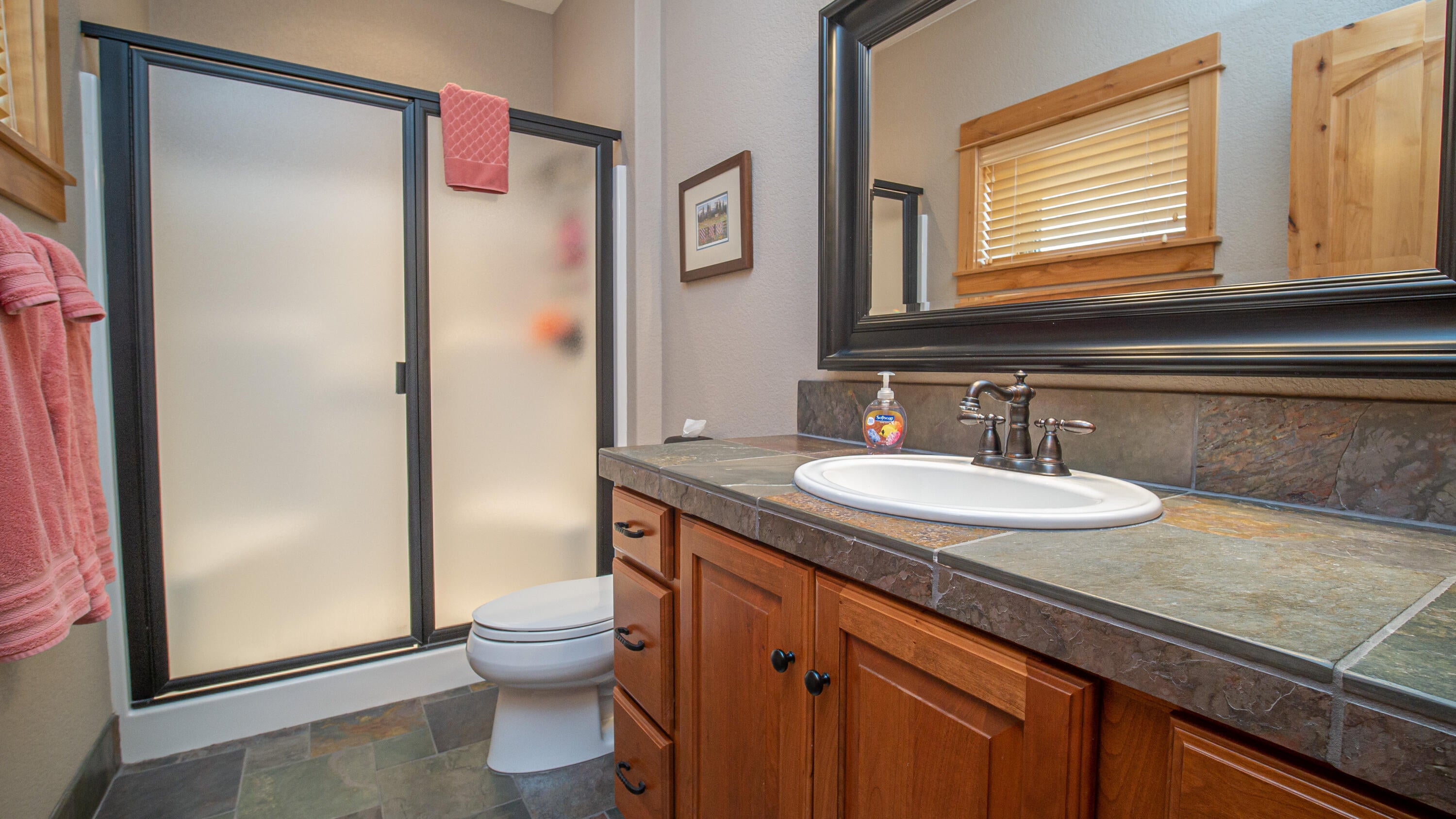 18177 Oregon Loop Sunriver, OR 97707 - Photo 24 of 34 Ensuite Bath