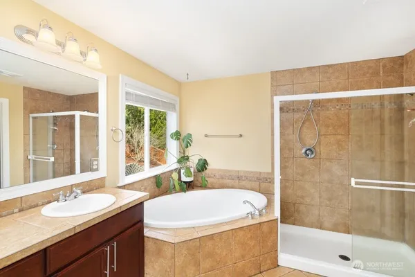 $850,000 | 12910 194th Ave Court East, Bonney Lake, WA 98391