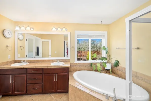 $850,000 | 12910 194th Ave Court East, Bonney Lake, WA 98391