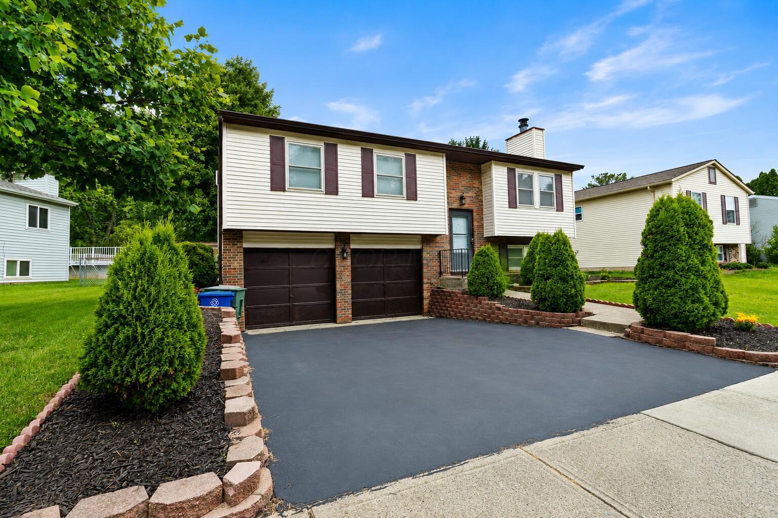 3986 Blueberry Hollow Road Columbus, OH 43230 - Photo 2 of 9