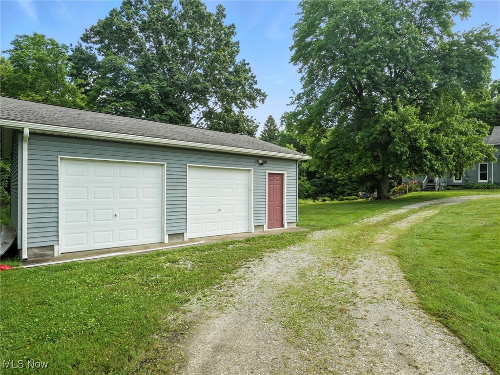 11268 Mayfield Road Chardon, OH 44024 - Photo 7 of 34