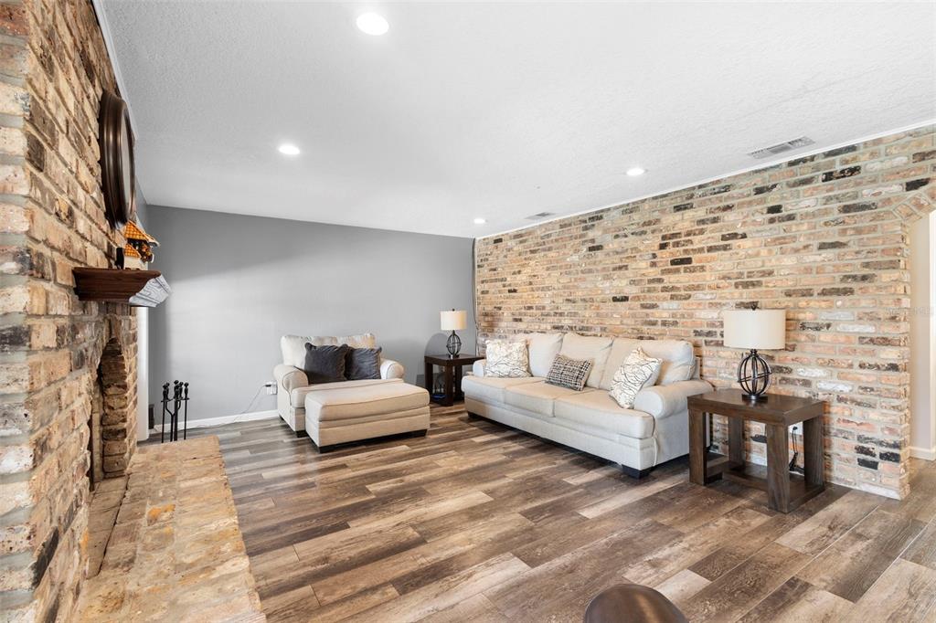 190 North Spring Lake Drive Altamonte Springs, FL 32714 - Photo 12 of 50