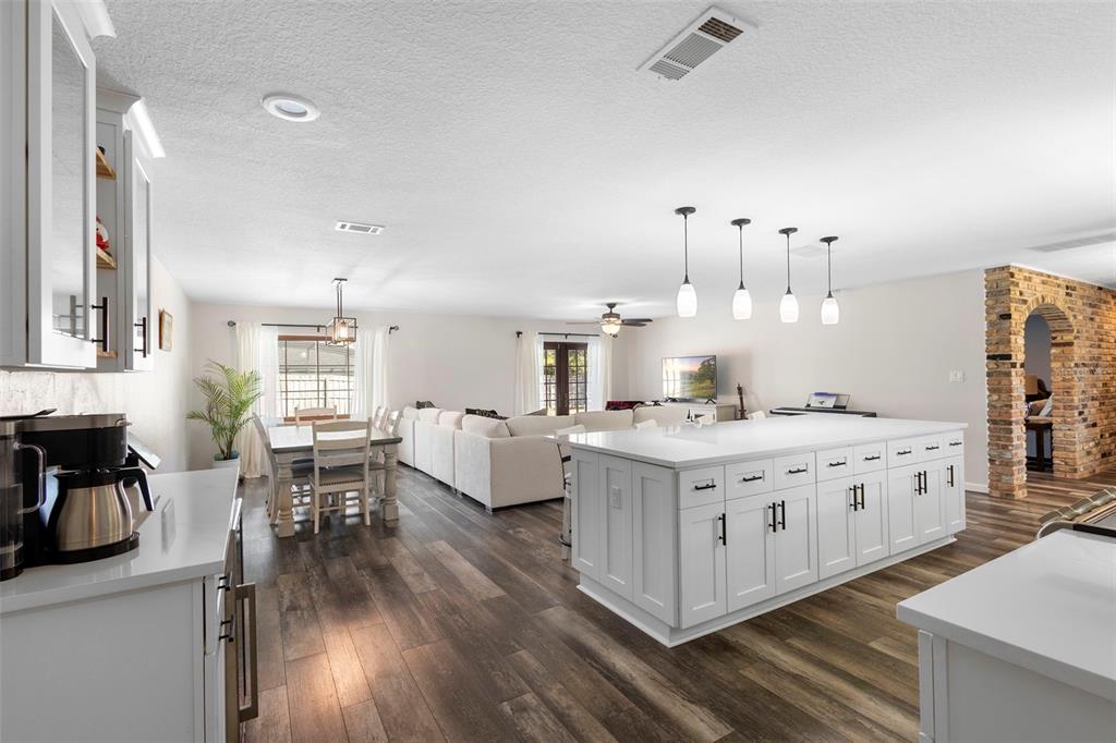 190 North Spring Lake Drive Altamonte Springs, FL 32714 - Photo 7 of 50