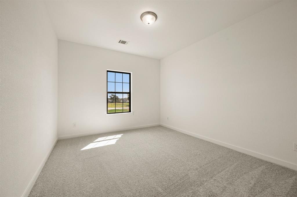 1013 Gatlin Circle Springtown, TX 76082 - Photo 22 of 28 Gallery Image 22