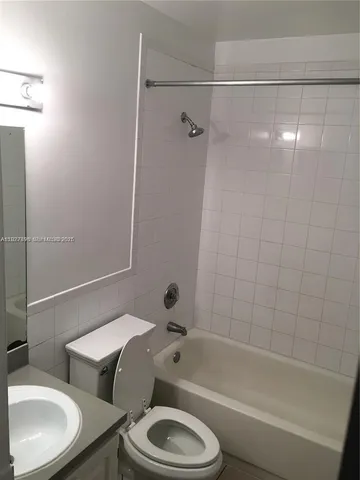 $1,590 | 4431 Treehouse Lane, Unit H, Tamarac, FL 33319