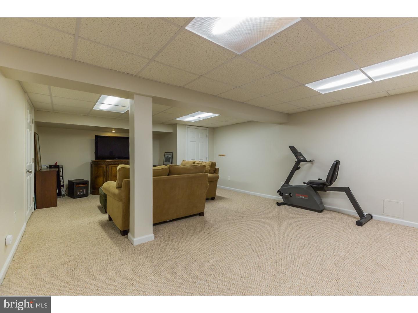 1014 Rymill Run Cherry Hill, NJ 08003 - Photo 21 of 25 Gallery Image 21