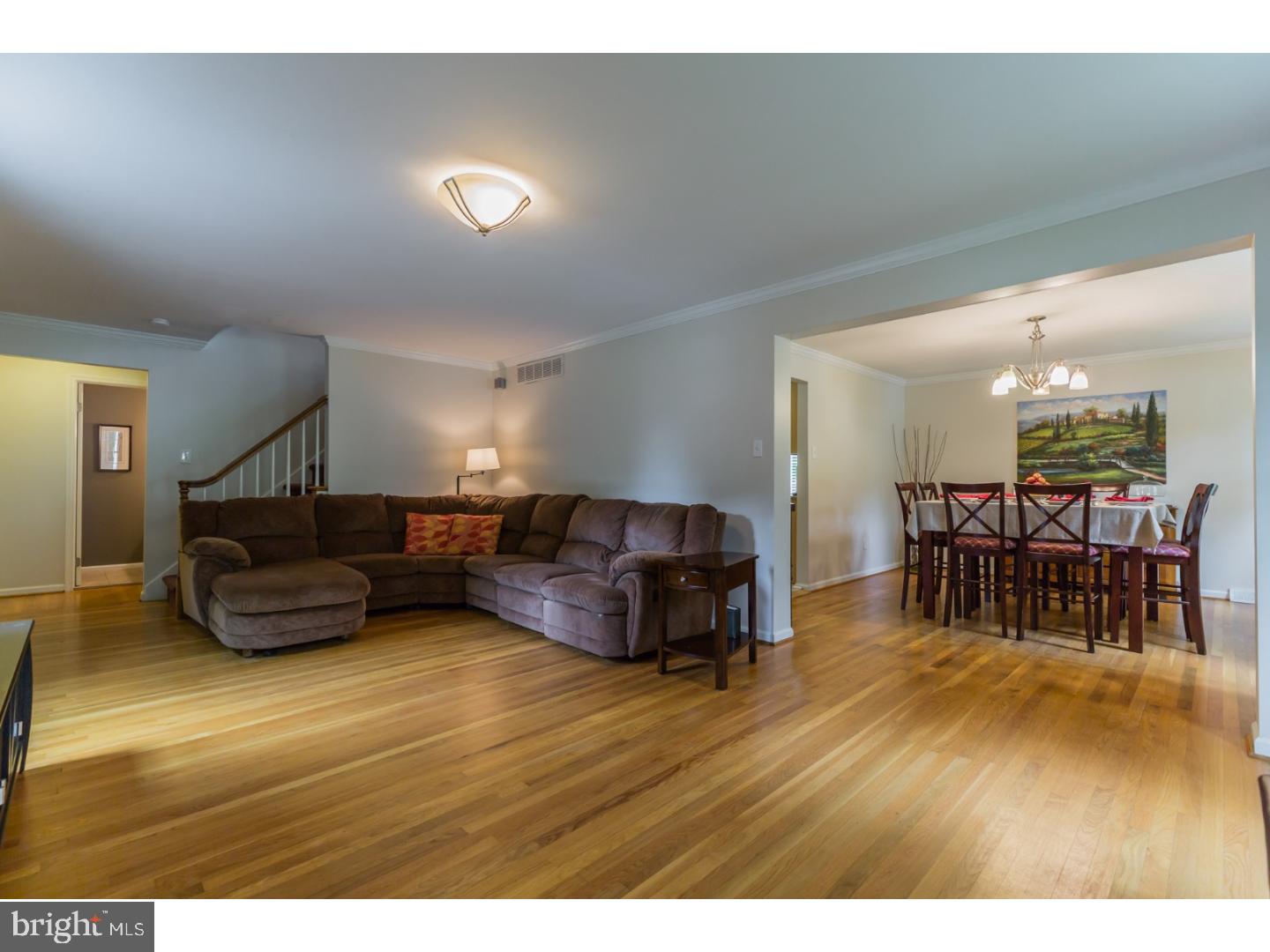1014 Rymill Run Cherry Hill, NJ 08003 - Photo 5 of 25 Gallery Image 5