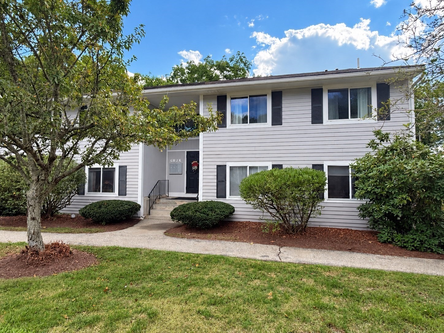 8 Beal's Cove Road, Unit K Hingham, MA 02043 - Photo 1 of 20 Gallery Image 1