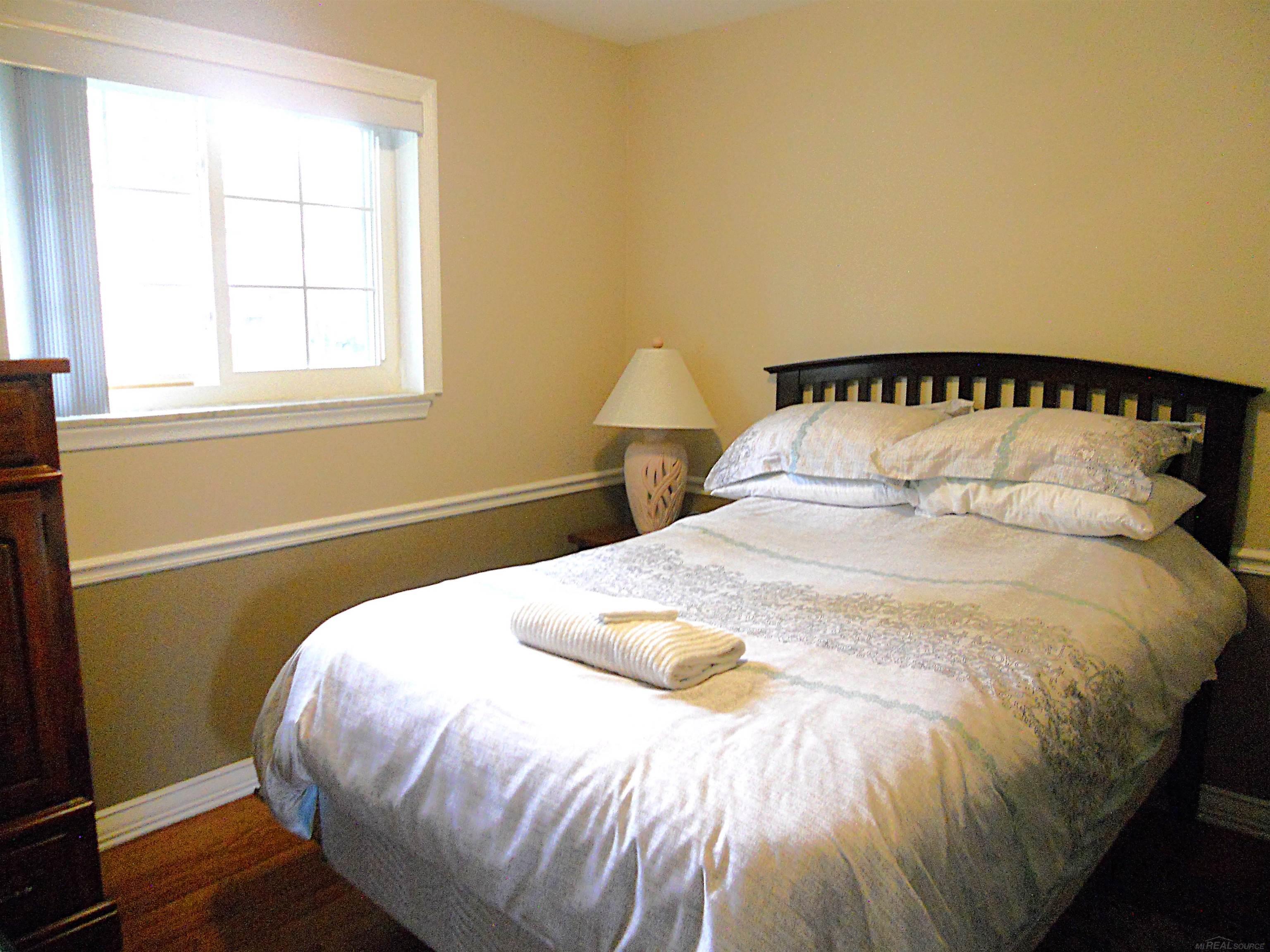 625 Rewold Drive Rochester, MI 48307 - Photo 41 of 69 50213110-b4f7c278-d798-4b39-988c-268225e77531.JPG