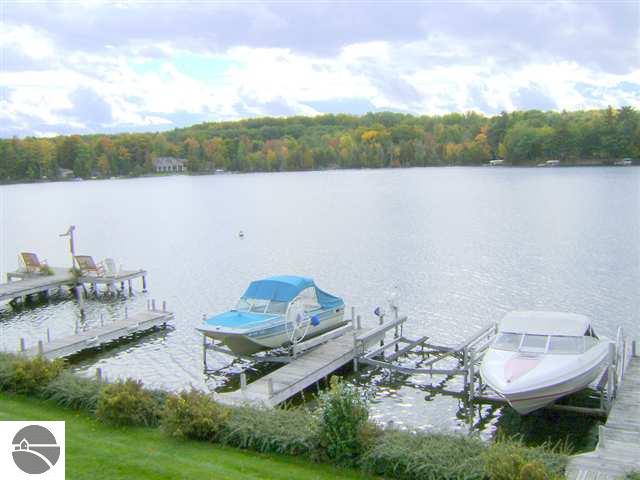 9059-dbleunit Clam Lake Road Bellaire, MI 49615 - Photo 9 of 19 1741393-10.JPG