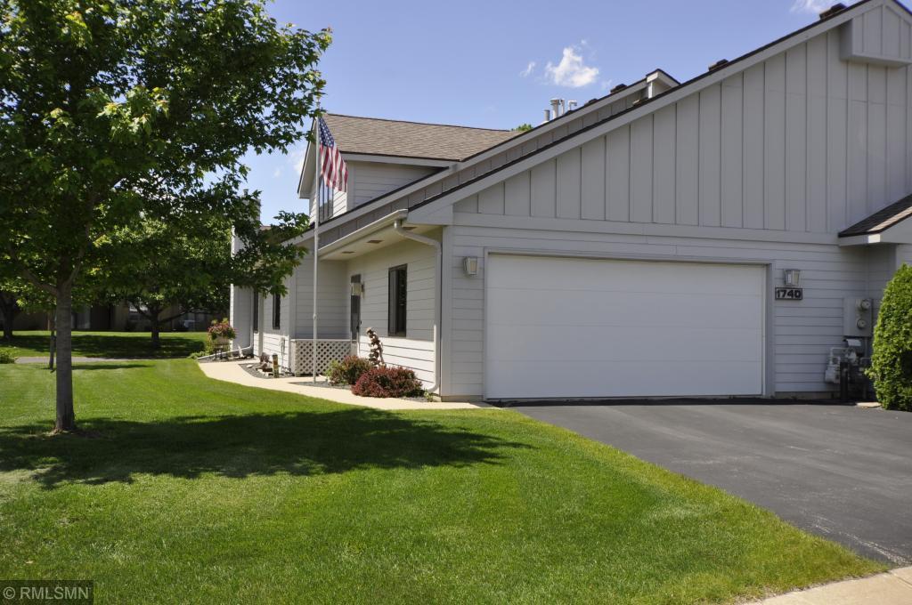 1740 Lakeview Drive Southwest Rochester, MN 55902 - Photo 1 of 15 Gallery Image 1