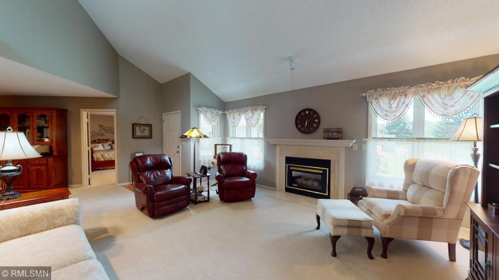 1740 Lakeview Drive Southwest Rochester, MN 55902 - Photo 2 of 15 Gallery Image 2
