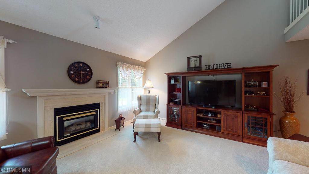 1740 Lakeview Drive Southwest Rochester, MN 55902 - Photo 3 of 15 Gallery Image 3