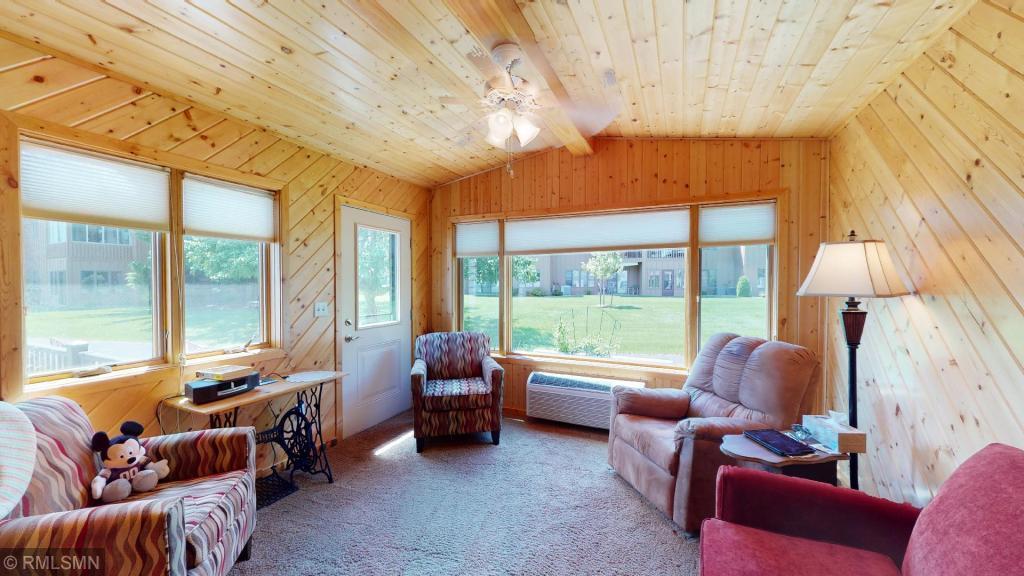 1740 Lakeview Drive Southwest Rochester, MN 55902 - Photo 8 of 15 Gallery Image 8