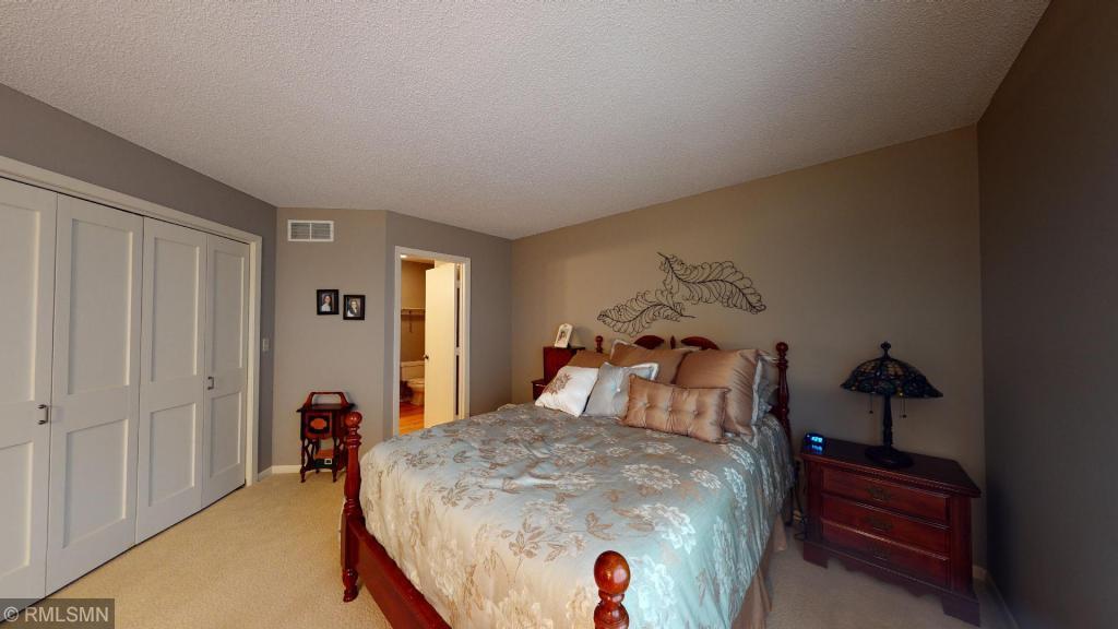 1740 Lakeview Drive Southwest Rochester, MN 55902 - Photo 9 of 15 Gallery Image 9
