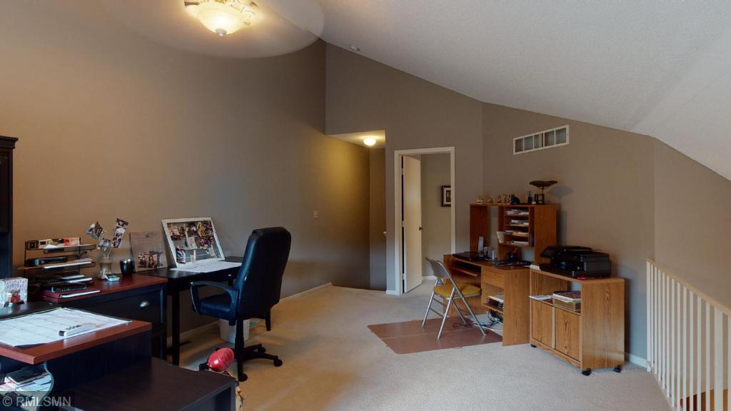 1740 Lakeview Drive Southwest Rochester, MN 55902 - Photo 10 of 15 Gallery Image 10