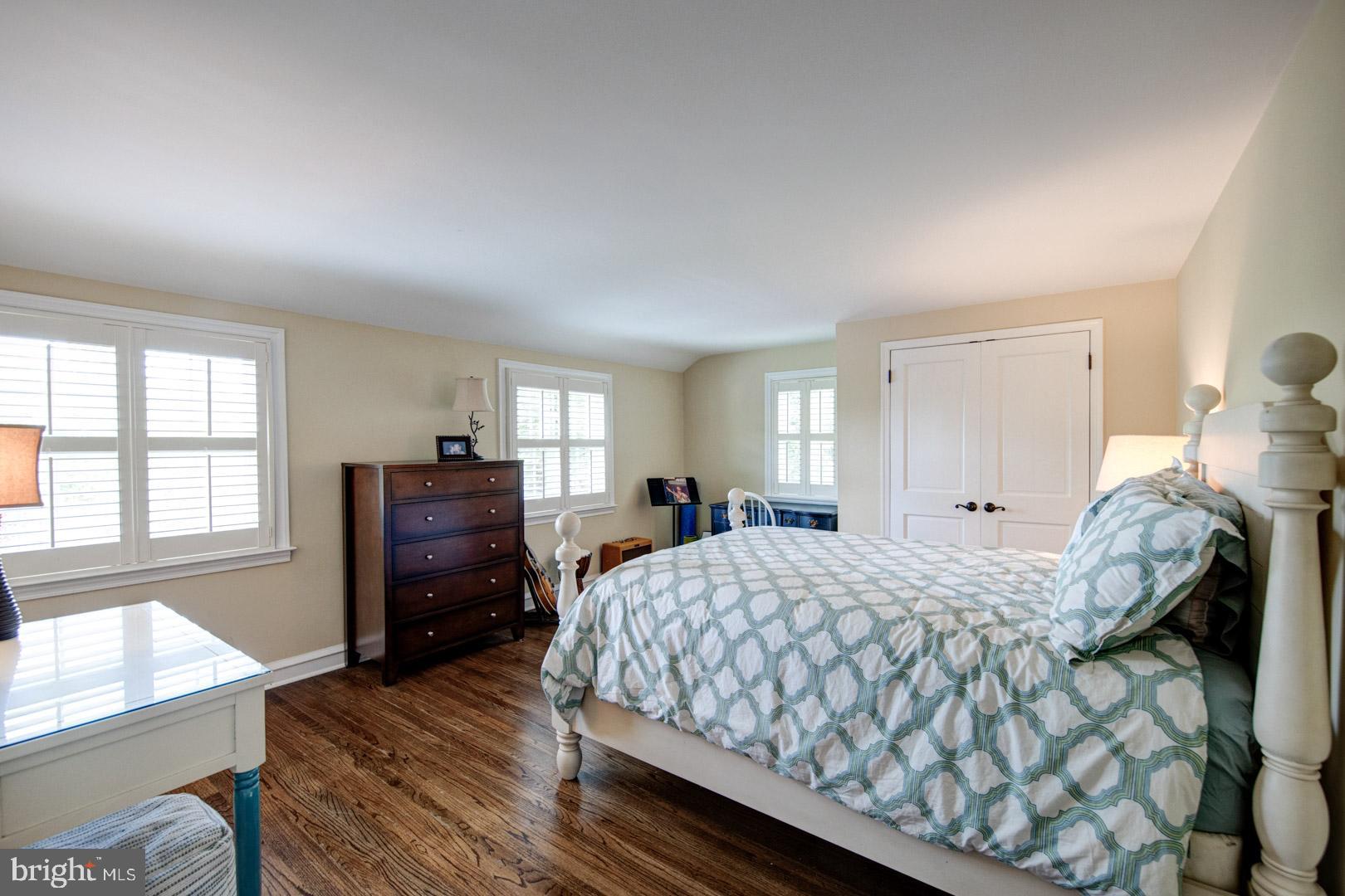 305 Harbison Road Wayne, PA 19087 - Photo 26 of 33 Spacious Guest Room
