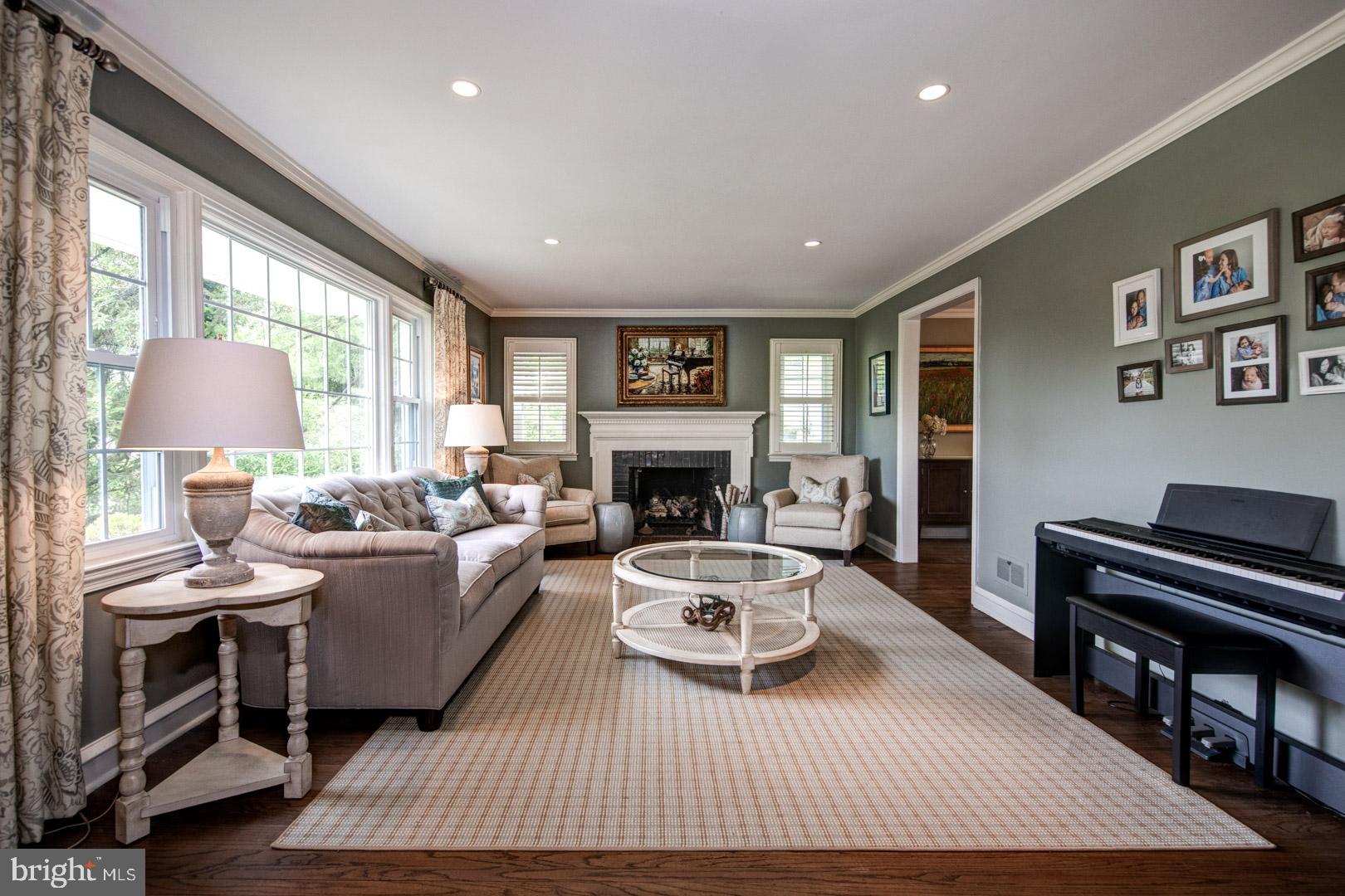 305 Harbison Road Wayne, PA 19087 - Photo 5 of 33