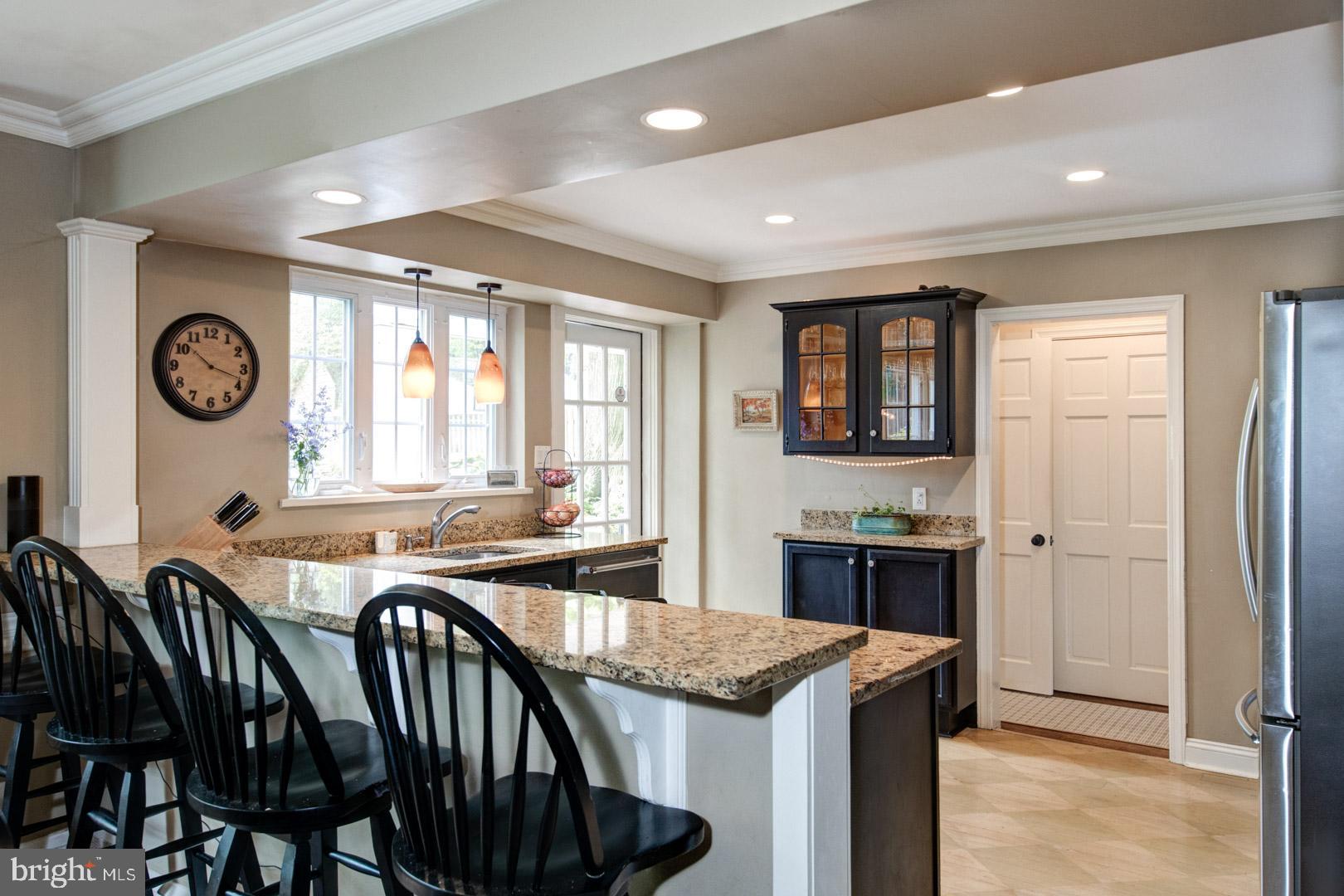 305 Harbison Road Wayne, PA 19087 - Photo 9 of 33 Granite Counters