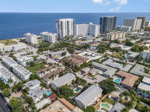 $949,900 | 3240 Northeast 13th Street, Unit 3240, Pompano Beach, FL 33062