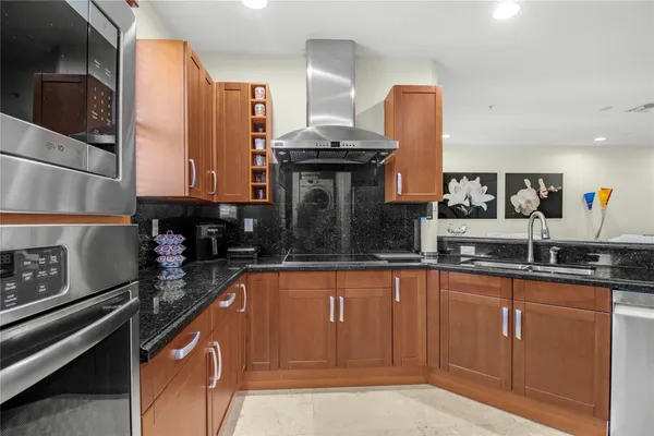 $949,900 | 3240 Northeast 13th Street, Unit 3240, Pompano Beach, FL 33062