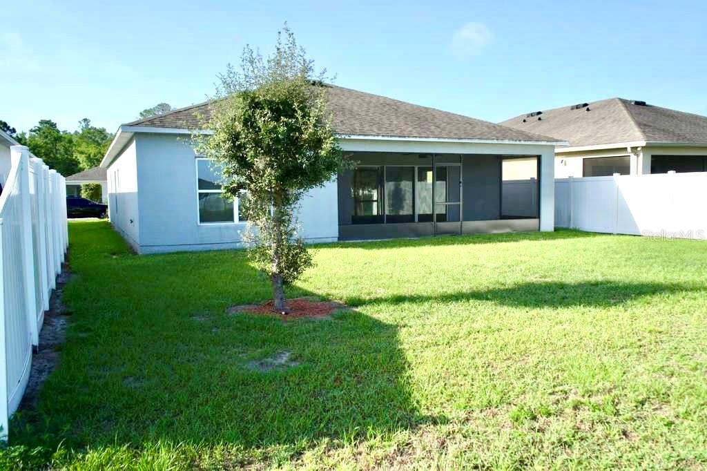 4529 Lake Russell Road Kissimmee, FL 34746 - Photo 8 of 30