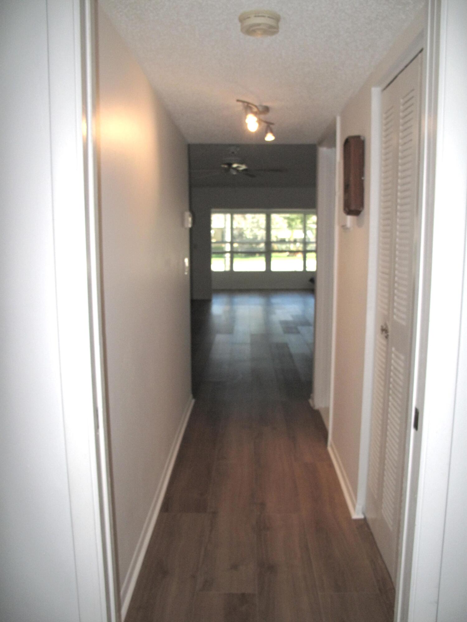 1162 Circle Drive, Unit B Delray Beach, FL 33445 - Photo 10 of 31