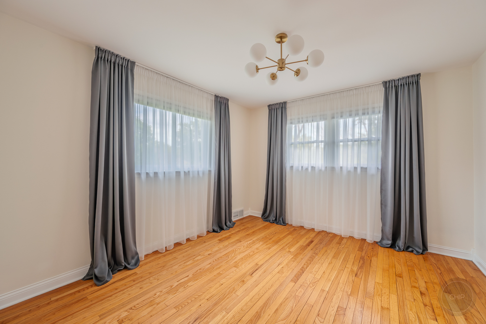 10S220 Alan Road Naperville, IL 60564 - Photo 19 of 45 Gallery Image 19