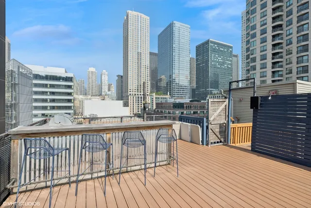 $1,450,000 | 154 West Hubbard Street, Unit 603, Chicago, IL 60654