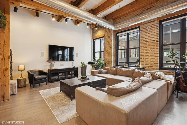 $1,450,000 | 154 West Hubbard Street, Unit 603, Chicago, IL 60654