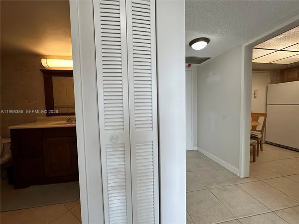 $1,900 | 3180 South Ocean Drive, Unit 621, Hallandale Beach, FL 33009