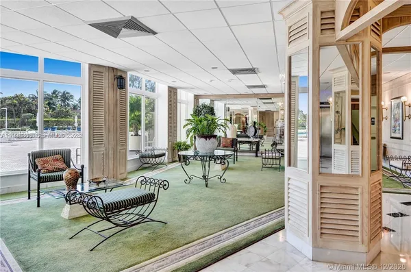 $1,900 | 3180 South Ocean Drive, Unit 621, Hallandale Beach, FL 33009