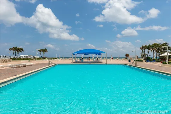 $1,900 | 3180 South Ocean Drive, Unit 621, Hallandale Beach, FL 33009