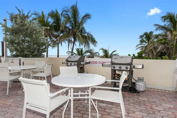$1,900 | 3180 South Ocean Drive, Unit 621, Hallandale Beach, FL 33009