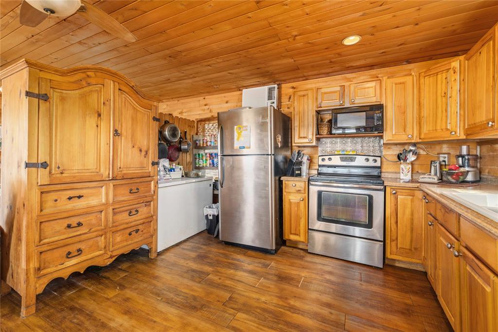 9486 Coppic Ranch Road Brownwood, TX 76801 - Photo 13 of 40 Gallery Image 13