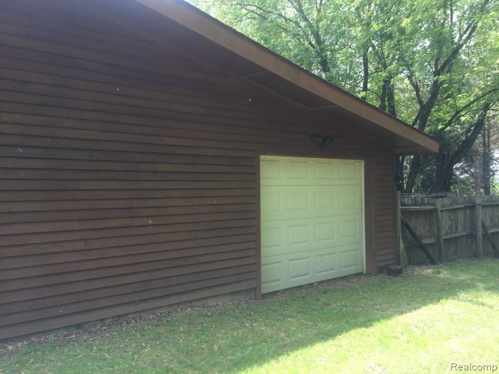 7845 Graham Road Jeddo, MI 48032 - Photo 3 of 28