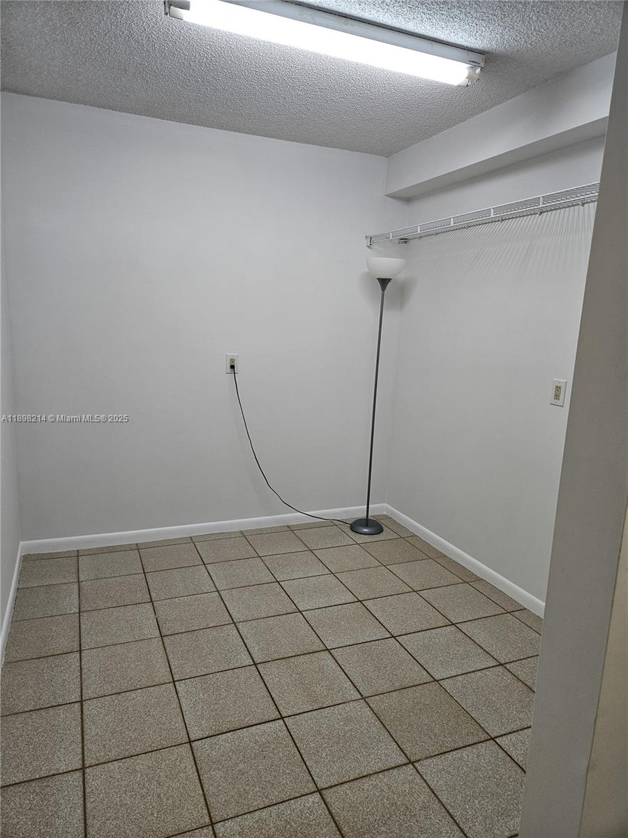 6085 Balboa Circle, Unit 403 Boca Raton, FL 33433 - Photo 24 of 32 a view of a room