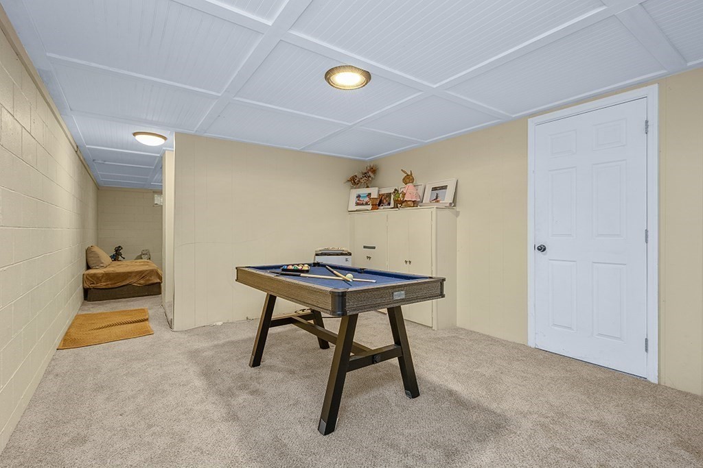 73 High Street Medfield, MA 02052 - Photo 31 of 38