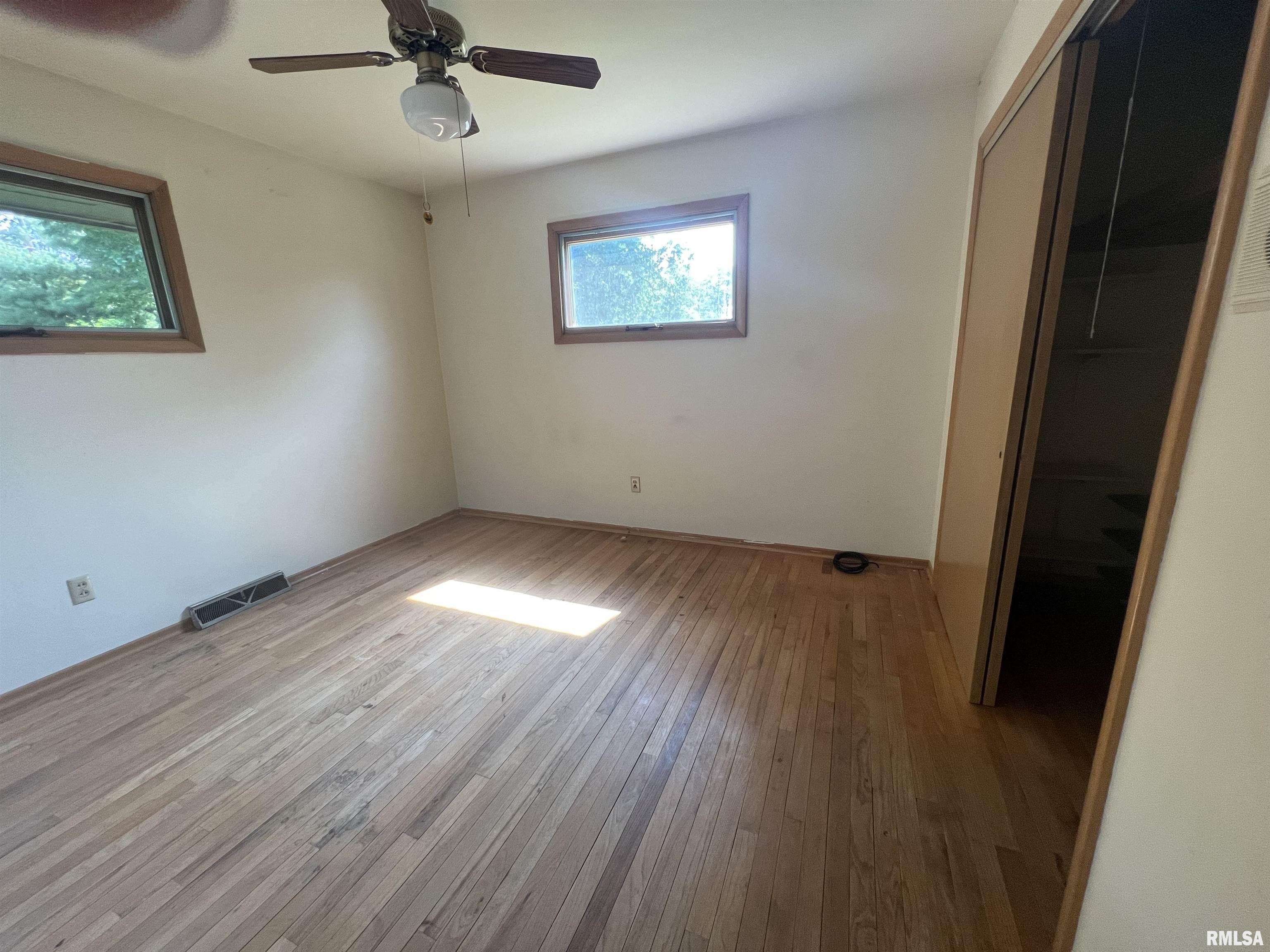 2322 Hill Road Quincy, IL 62305 - Photo 6 of 13 Gallery Image 6